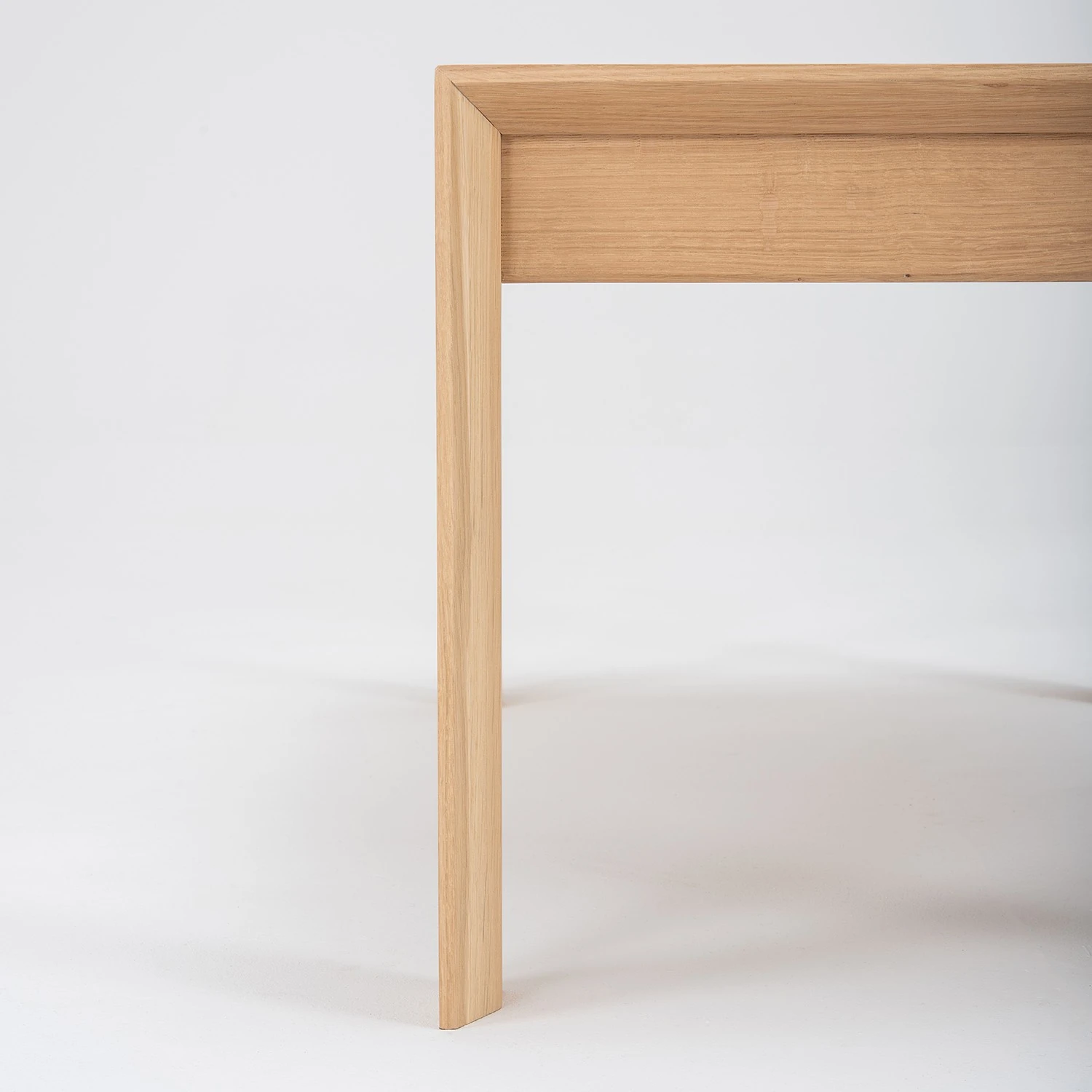 Studio Copenhagen Couchtisch Maayka - Eiche teilmassiv - Eiche Hell - Breite: 110 cm 8 Studio Copenhagen Couchtisch Maayka - Eiche teilmassiv - Eiche Hell - Breite: 110 cm – Bild 8