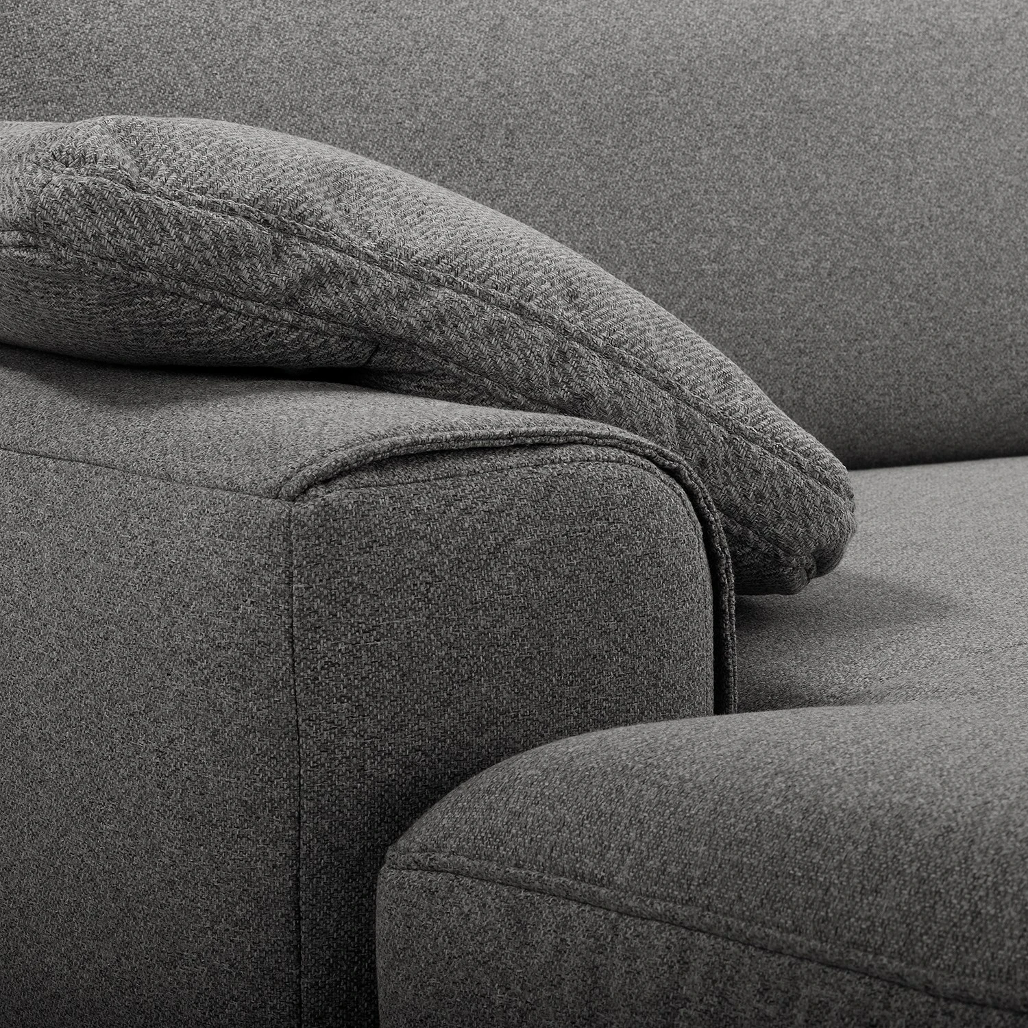 Ars manufacti Ecksofa Muna - Webstoff - Webstoff Arda: Anthrazit - Longchair davorstehend links 9 Ars manufacti Ecksofa Muna - Webstoff - Webstoff Arda: Anthrazit - Longchair davorstehend links – Bild 9