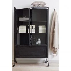 Red Living Vitrinenschrank Leska - Metall - Vintage Schwarz 9 Red Living Vitrinenschrank Leska - Metall - Vintage Schwarz -Wohnzimmermöbel boutique en ligne 1000304148 211029 123411000024 MOOD DETAILS P000000001000304148 mood