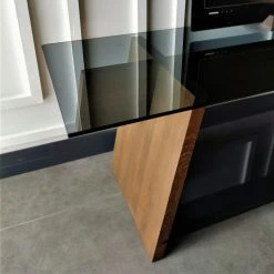 Loftscape TV-Rack Kalisz - Glas / Walnuss massiv - Rauchgrau / Walnuss 18 Loftscape TV-Rack Kalisz - Glas / Walnuss massiv - Rauchgrau / Walnuss -Wohnzimmermöbel boutique en ligne 1000333663 220302 030 DETAILS P000000001000333663