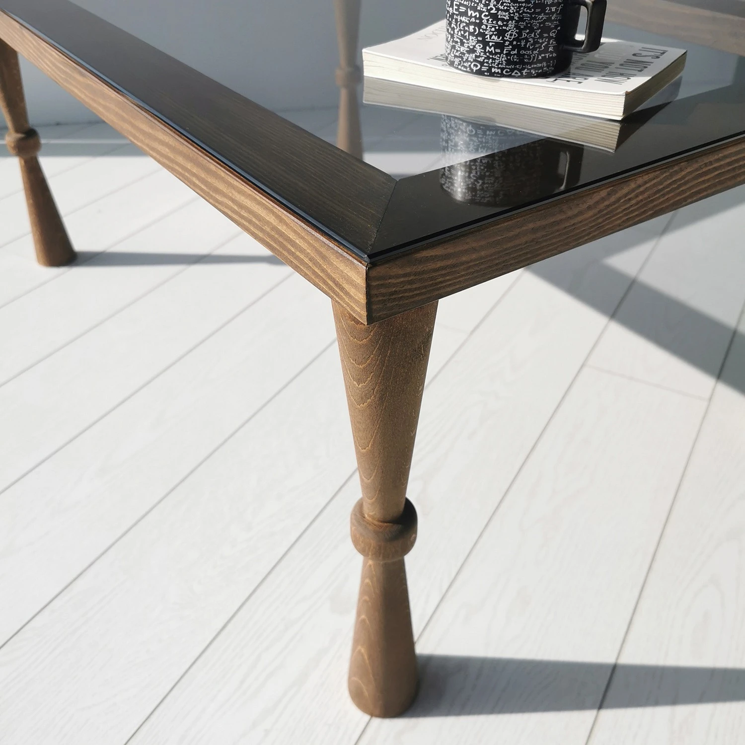 Ars Natura Couchtisch Donatella - Glas / Walnuss massiv - Rauchschwarz / Walnuss 10 Ars Natura Couchtisch Donatella - Glas / Walnuss massiv - Rauchschwarz / Walnuss – Bild 10