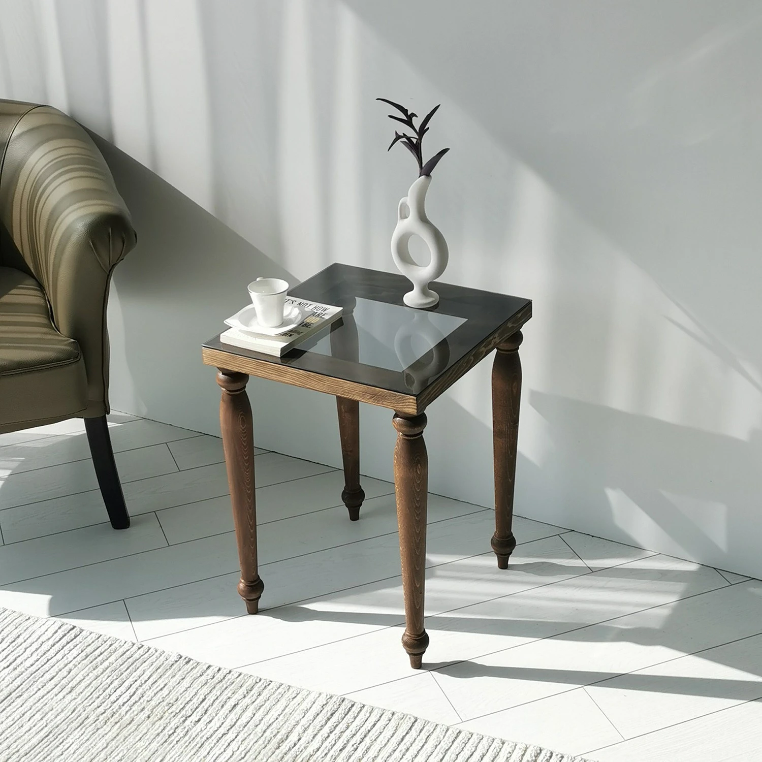 Ars Natura Beistelltisch Tating - Glas / Walnuss massiv - Rauchschwarz / Walnuss 7 Ars Natura Beistelltisch Tating - Glas / Walnuss massiv - Rauchschwarz / Walnuss – Bild 7