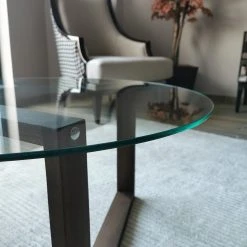 Loftscape Couchtisch Yorkton II - Glas / Walnuss massiv - Walnuss 20 Loftscape Couchtisch Yorkton II - Glas / Walnuss massiv - Walnuss -Wohnzimmermöbel boutique en ligne 1000333739 220302 030 DETAILS P000000001000333739