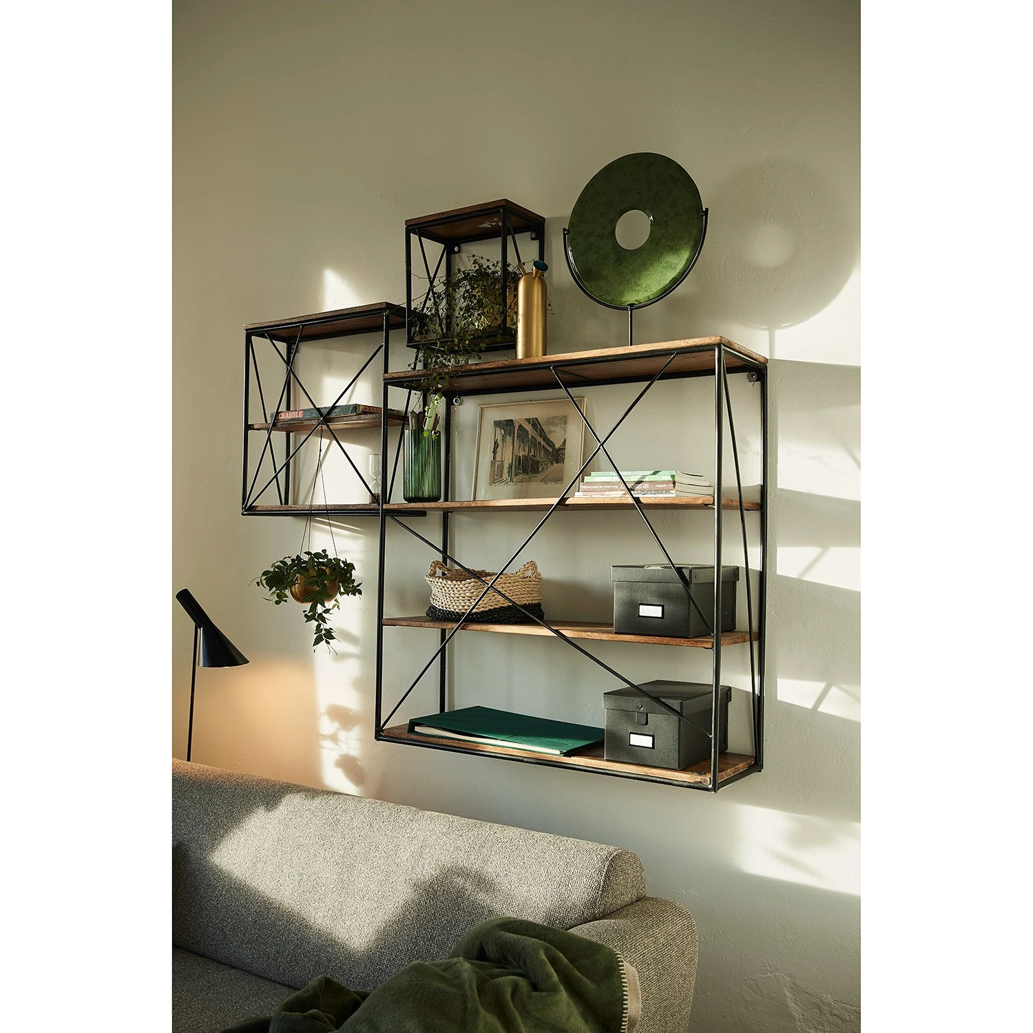 Tom Tailor Wandregal Piketon I - Mango massiv / Aluminium - Mango / Schwarz 2 Tom Tailor Wandregal Piketon I - Mango massiv / Aluminium - Mango / Schwarz – Bild 2