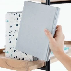 Red Living Regal Breitbride II - Akazie massiv / Metall - Akazie / Schwarz -Wohnzimmermöbel boutique en ligne 1000363950 220714 055 DETAILS P000000001000363950