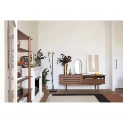 Naturoo TV-Lowboard Chipata - Walnuss teilmassiv 16 Naturoo TV-Lowboard Chipata - Walnuss teilmassiv -Wohnzimmermöbel boutique en ligne 1000363983 220714 021 MOOD DETAILS P000000001000363983 mood