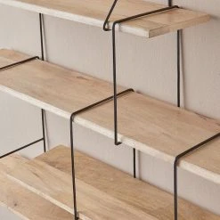 Butlers Wandregal LIMBO - Eiche massiv / Aluminium - Schwarz / Natur -Wohnzimmermöbel boutique en ligne 1000365681 220728 021 MOOD DETAILS P000000001000365681 mood