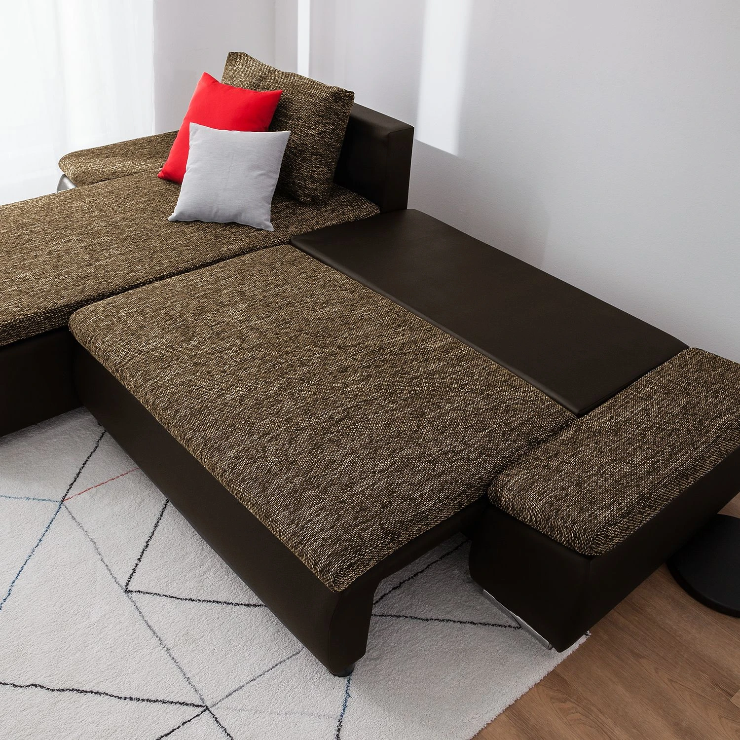 Fredriks Ecksofa Laza - mit Schlaffunktion - Kunstleder / Webstoff - Dunkelbraun / Cappuccino - Longchair davorstehend links 12 Fredriks Ecksofa Laza - mit Schlaffunktion - Kunstleder / Webstoff - Dunkelbraun / Cappuccino - Longchair davorstehend links – Bild 12