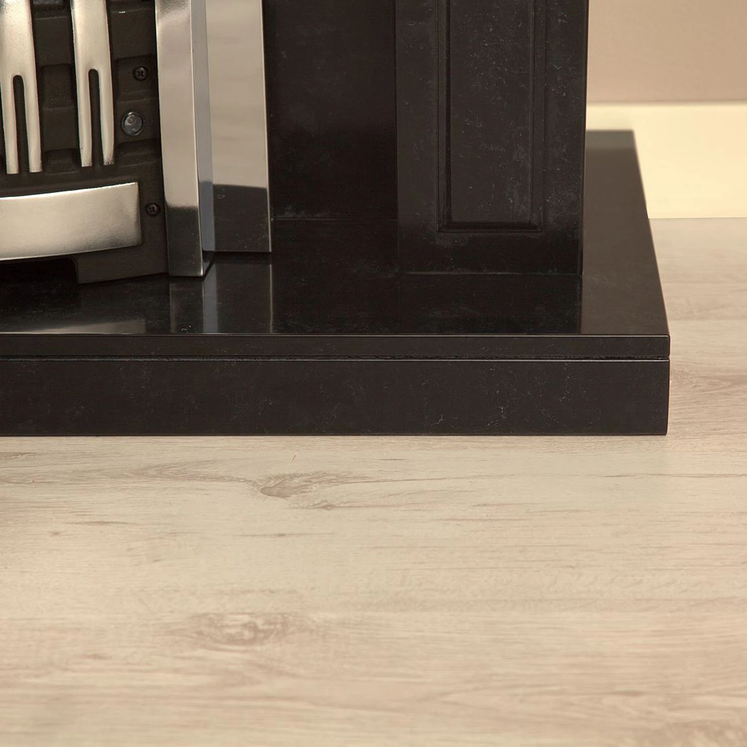 Montreux Elektrokamin Houston - Schwarz-Grau marmoriert 13 Montreux Elektrokamin Houston - Schwarz-Grau marmoriert – Bild 13