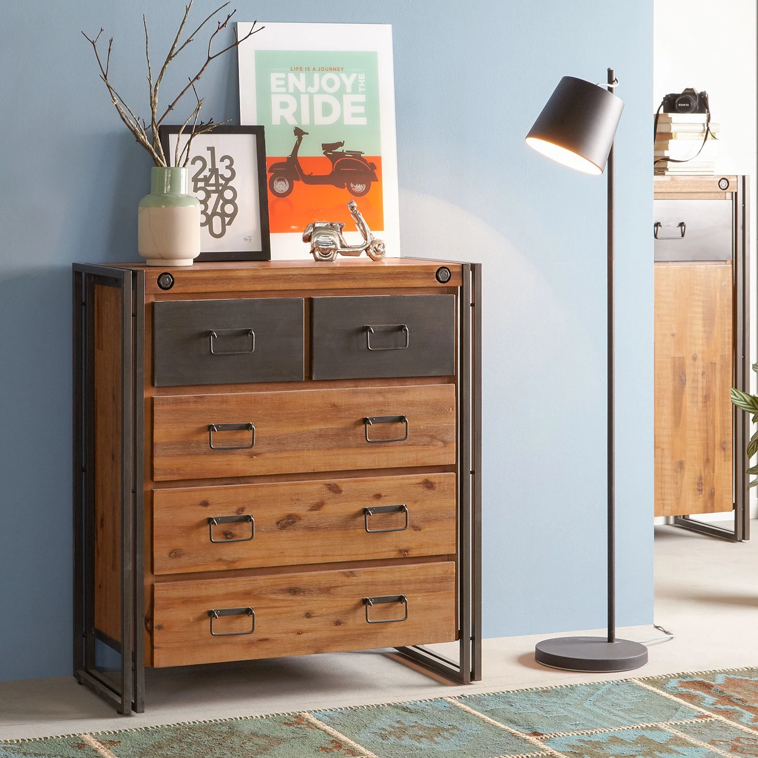 Ars manufacti Kommode Manchester II - Akazie massiv / Metall - Akazie / Anthrazit 2 Ars manufacti Kommode Manchester II - Akazie massiv / Metall - Akazie / Anthrazit – Bild 2