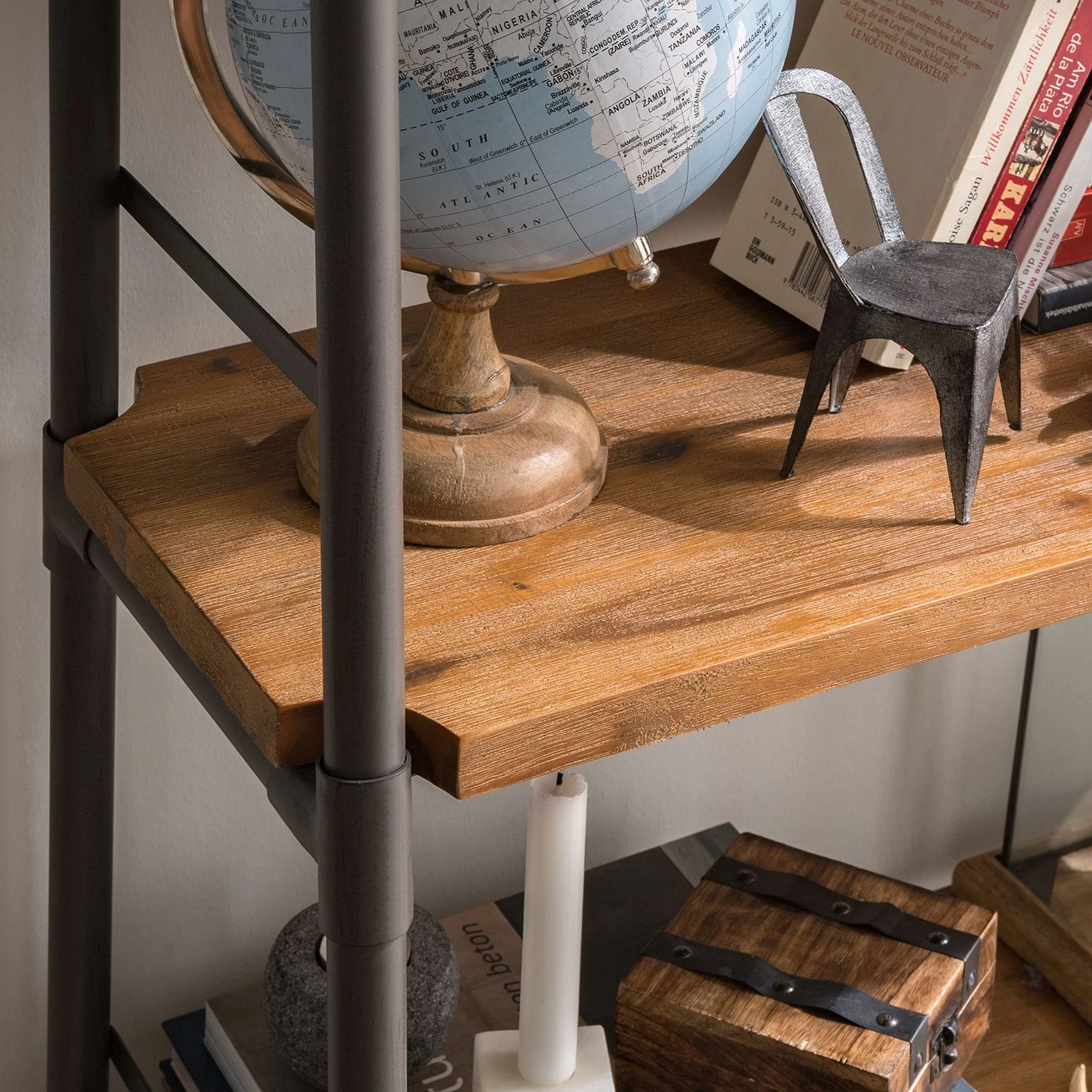 Ars manufacti Regal Atelier III - Akazie massiv / Metall - Akazie Braun / Anthrazit 8 Ars manufacti Regal Atelier III - Akazie massiv / Metall - Akazie Braun / Anthrazit – Bild 8