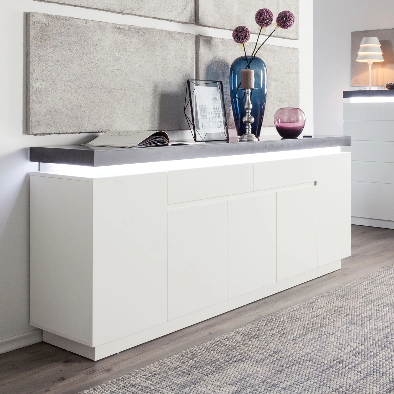 Fredriks Sideboard Namona III - Inkl. Beleuchtung - Beton Dekor / Weiß 2 Fredriks Sideboard Namona III - Inkl. Beleuchtung - Beton Dekor / Weiß – Bild 2